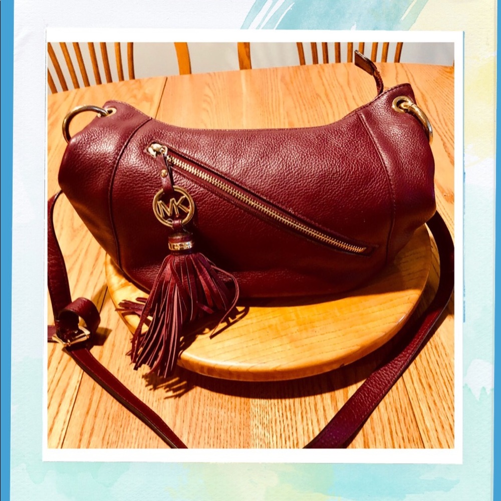 Michael Kors bucket Crossbody bag! Beautiful!!!